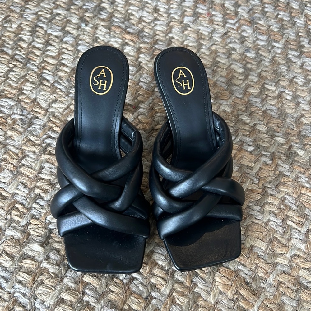 ASH Women's Black Mina Puff Leather Square Toe Sandal Heel